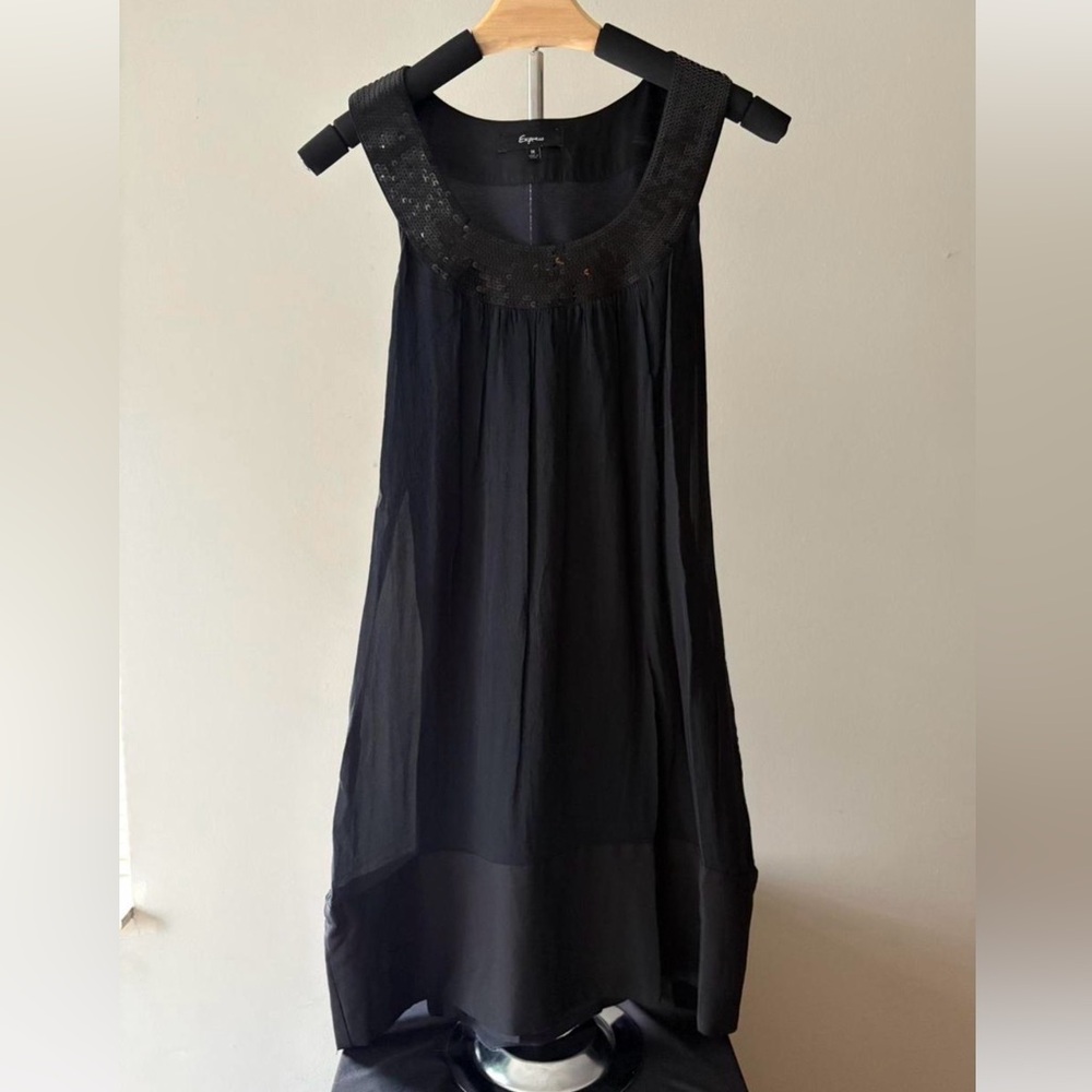 Express Black Dress with Elegant Detailing